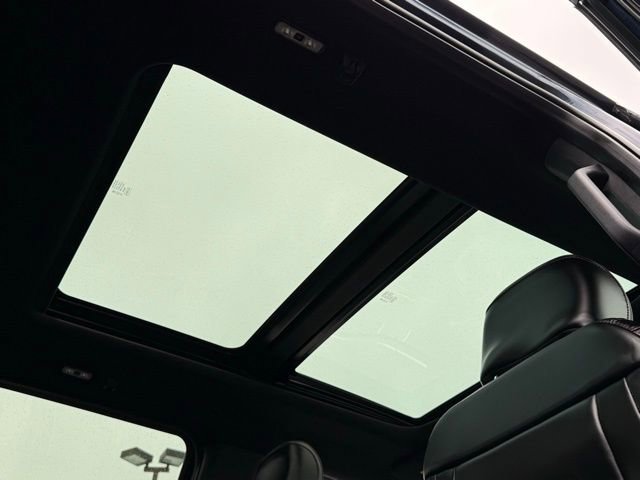 Certified 2018 Ford F150 Platinum w/ Equipment Group 701A Luxury image 5