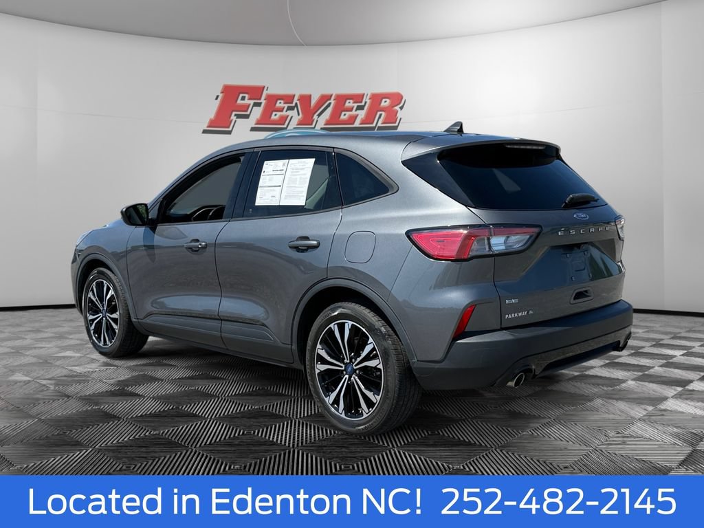 Certified 2022 Ford Escape SE w/ SE Sport Appearance Package FWD image 4