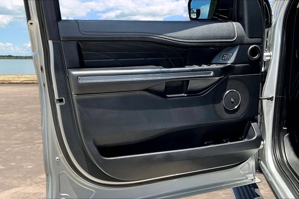 Certified 2019 Ford Expedition Platinum RWD image 22