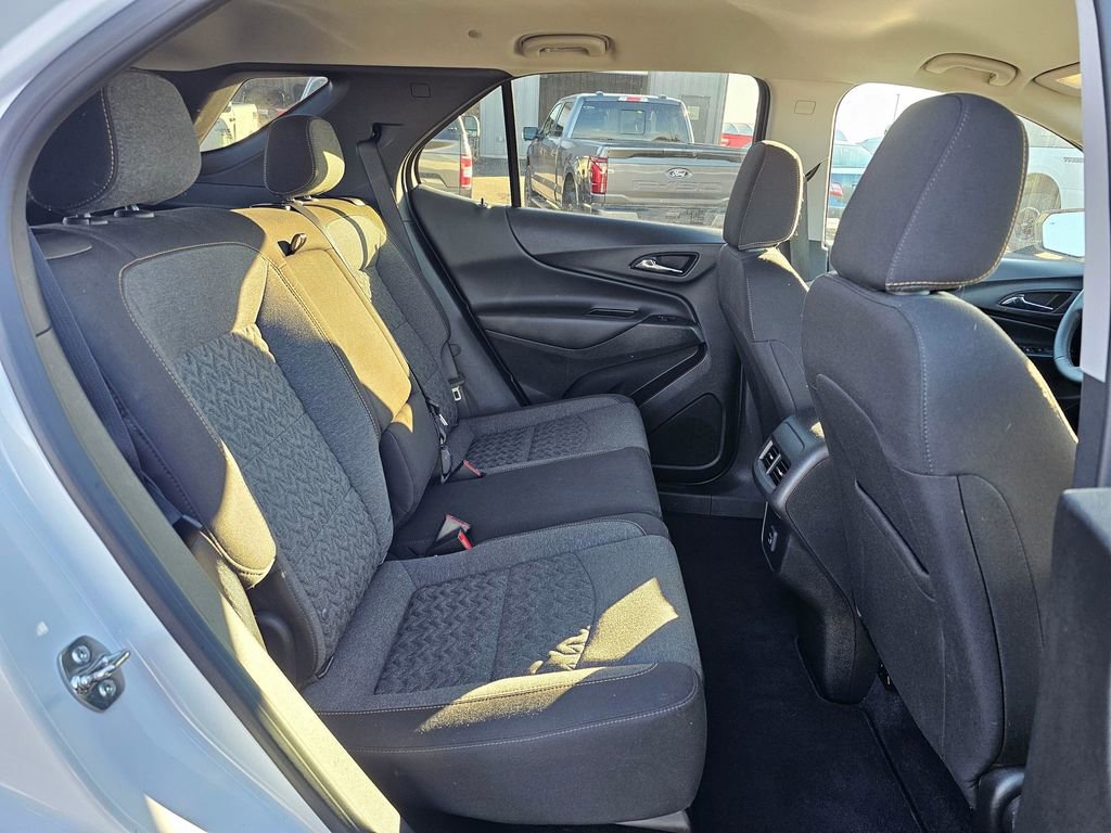 Used 2024 Chevrolet Equinox LT AWD/4WD image 16