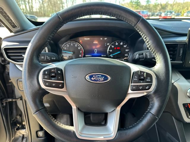 Certified 2022 Ford Explorer XLT w/ Equipment Group 202A image 34