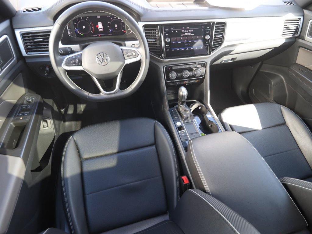 Used 2023 Volkswagen Atlas Cross Sport SE w/ Panoramic Sunroof Package FWD image 9