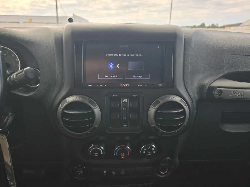 Used 2017 Jeep Wrangler Unlimited Sport w/ Quick Order Package 24S AWD/4WD image 12