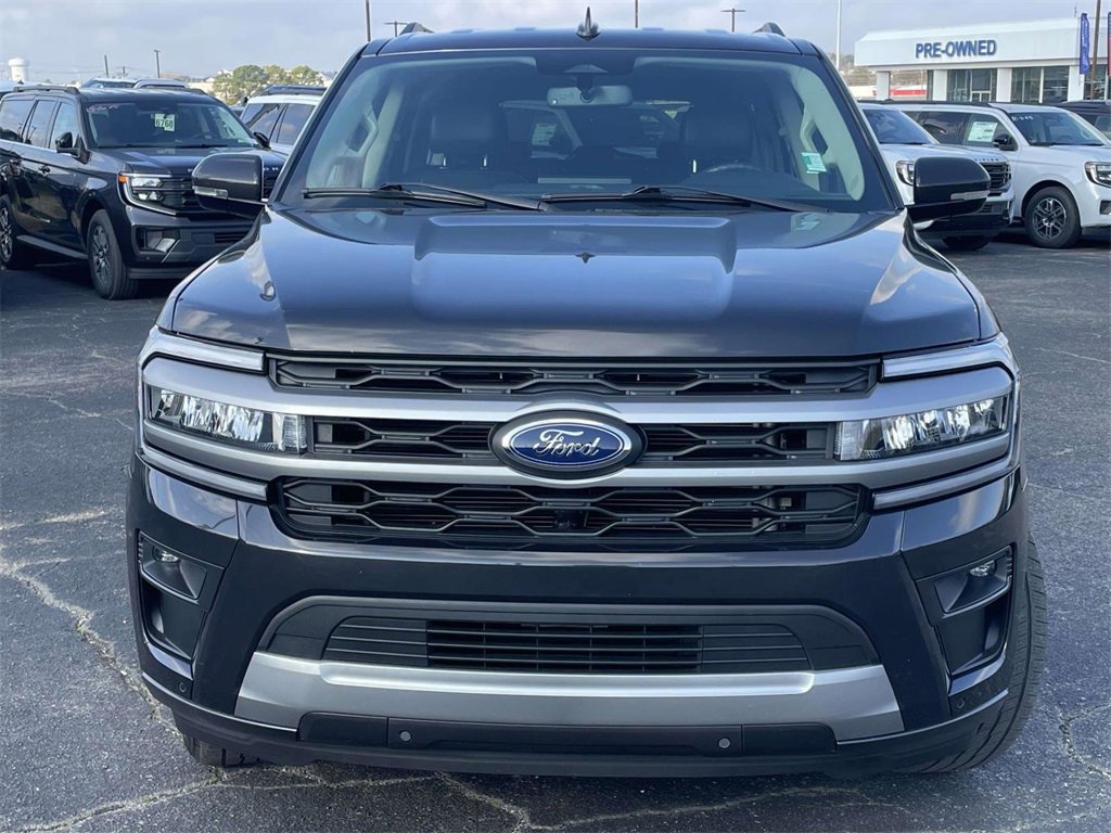 Certified 2022 Ford Expedition Max XLT image 8
