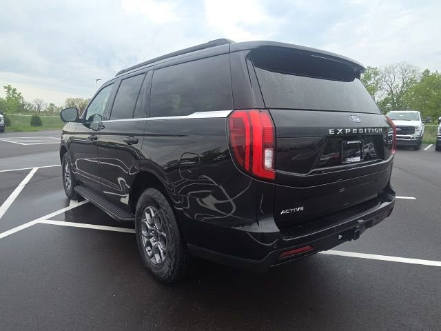 Certified 2025 Ford Expedition Active AWD/4WD image 17