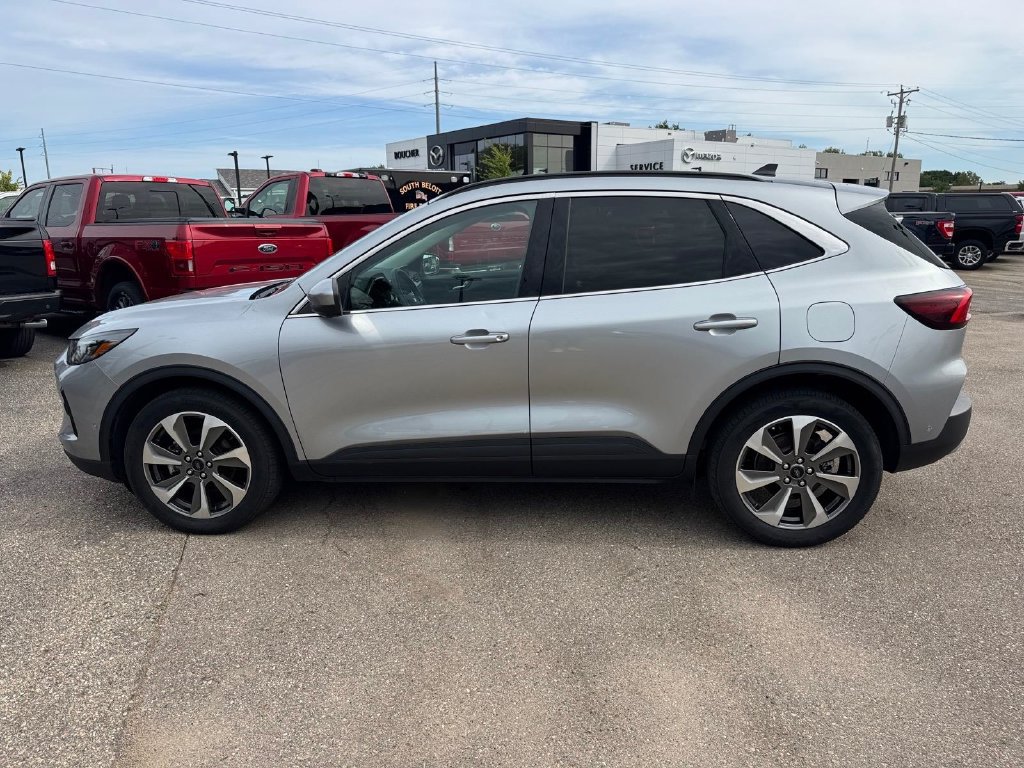 Certified 2023 Ford Escape Platinum w/ Premium Technology Package AWD/4WD image 3
