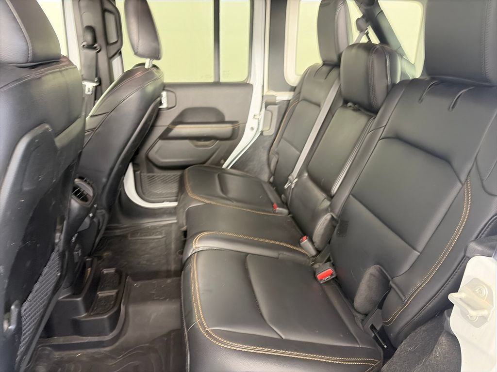 Used 2024 Jeep Wrangler Unlimited Sahara AWD/4WD image 13