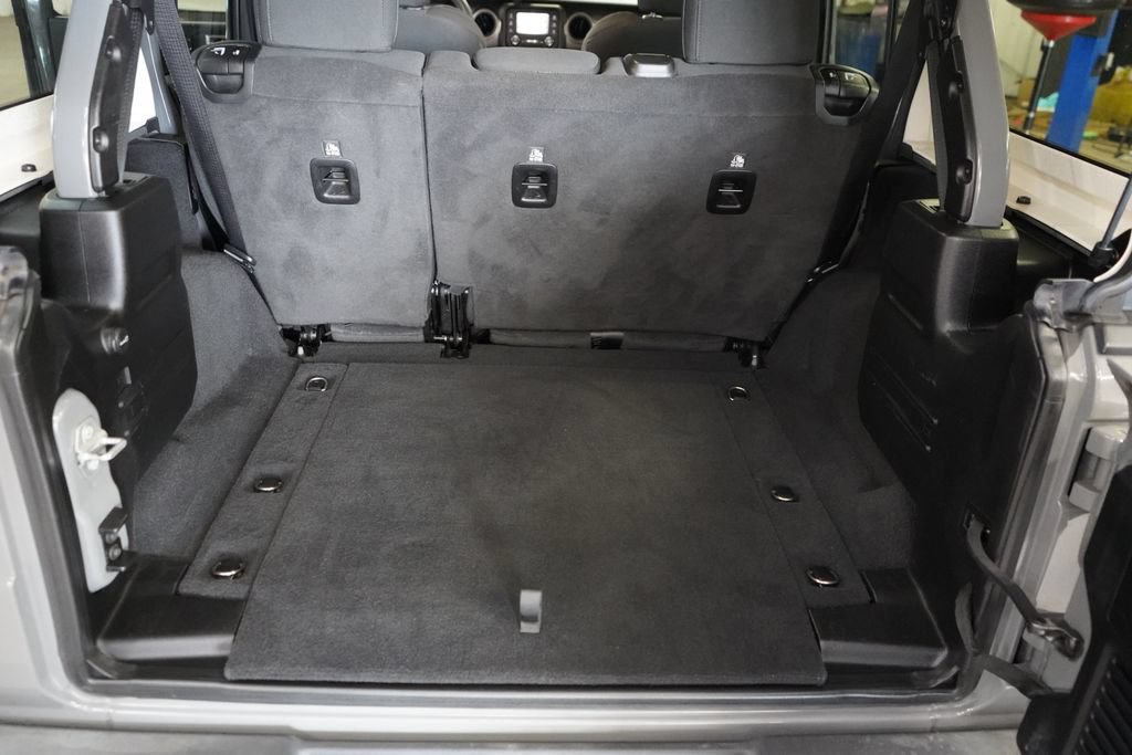 Used 2021 Jeep Wrangler Unlimited Sport AWD/4WD image 24
