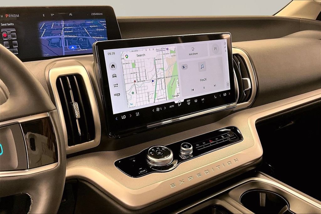 Certified 2025 Ford Expedition Active AWD/4WD image 6