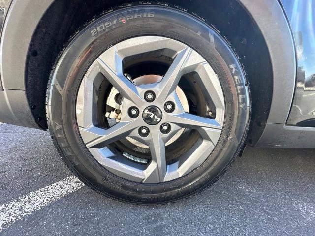 Used 2025 Kia K4 FWD image 36