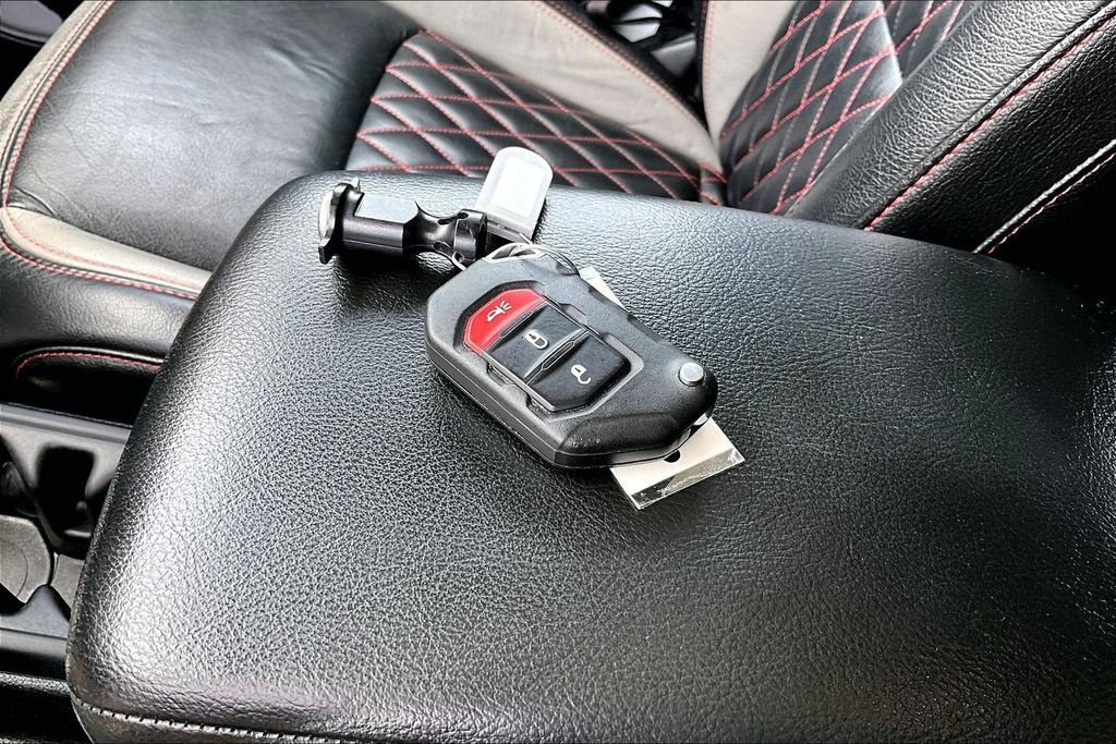 Used 2018 Jeep Wrangler Unlimited Rubicon AWD/4WD image 11