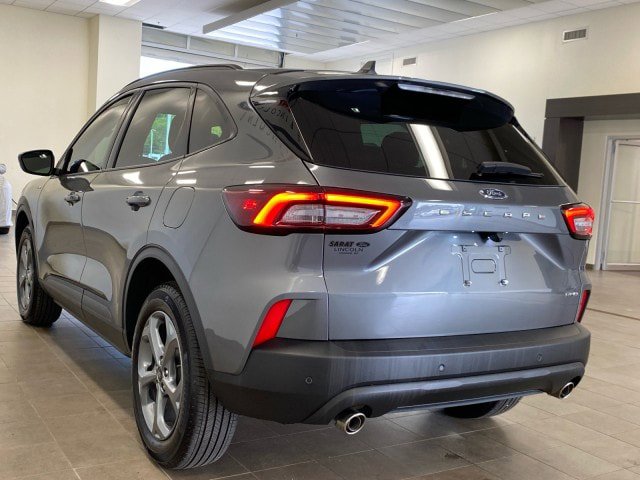 Certified 2025 Ford Escape ST-Line Select w/ Tech Pack #1 AWD/4WD image 5