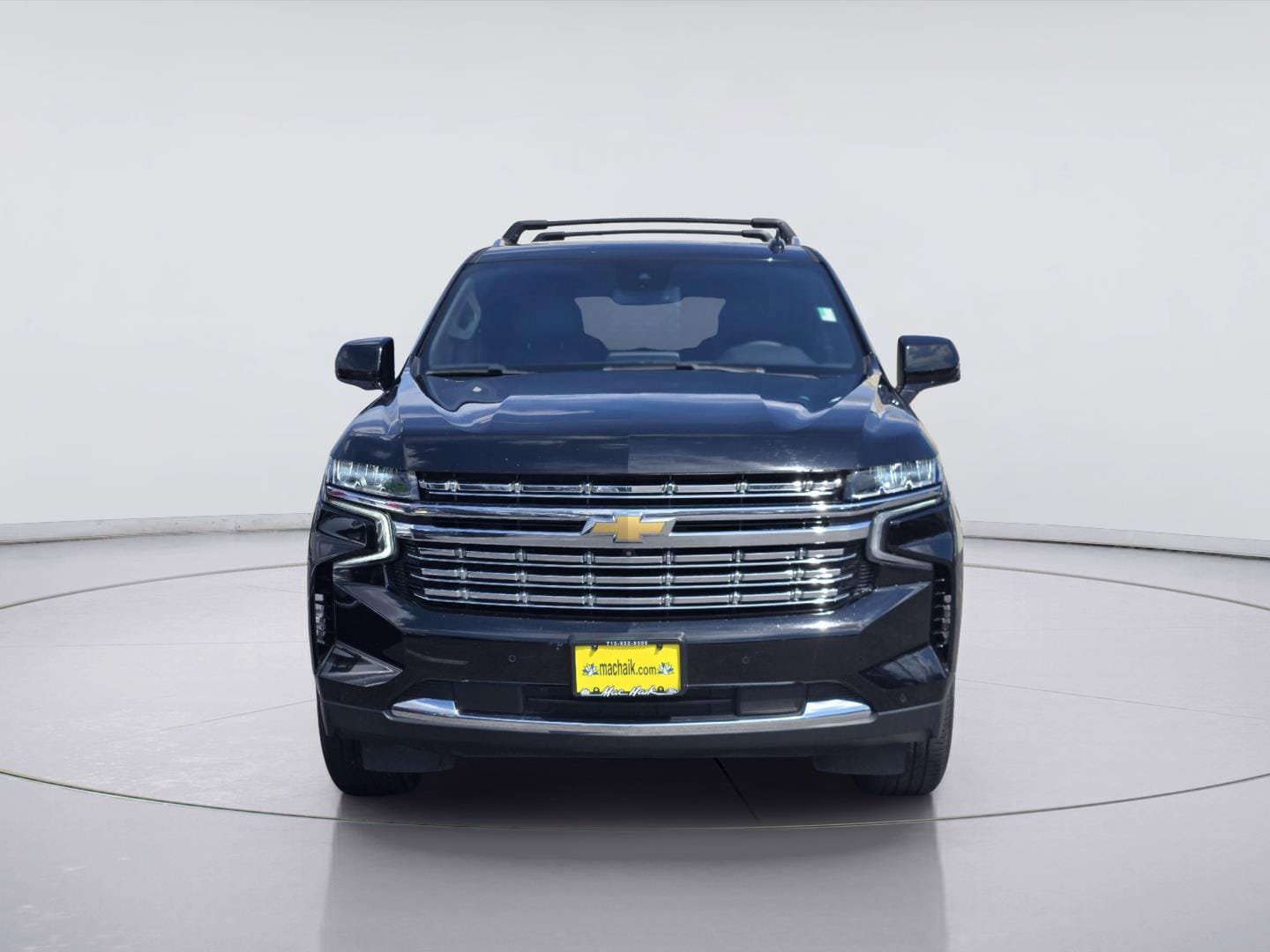 Used 2024 Chevrolet Tahoe LT w/ Luxury Package RWD image 2
