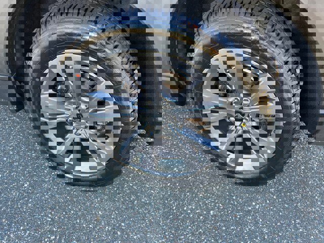 Certified 2022 Ford Explorer XLT w/ Equipment Group 202A image 28