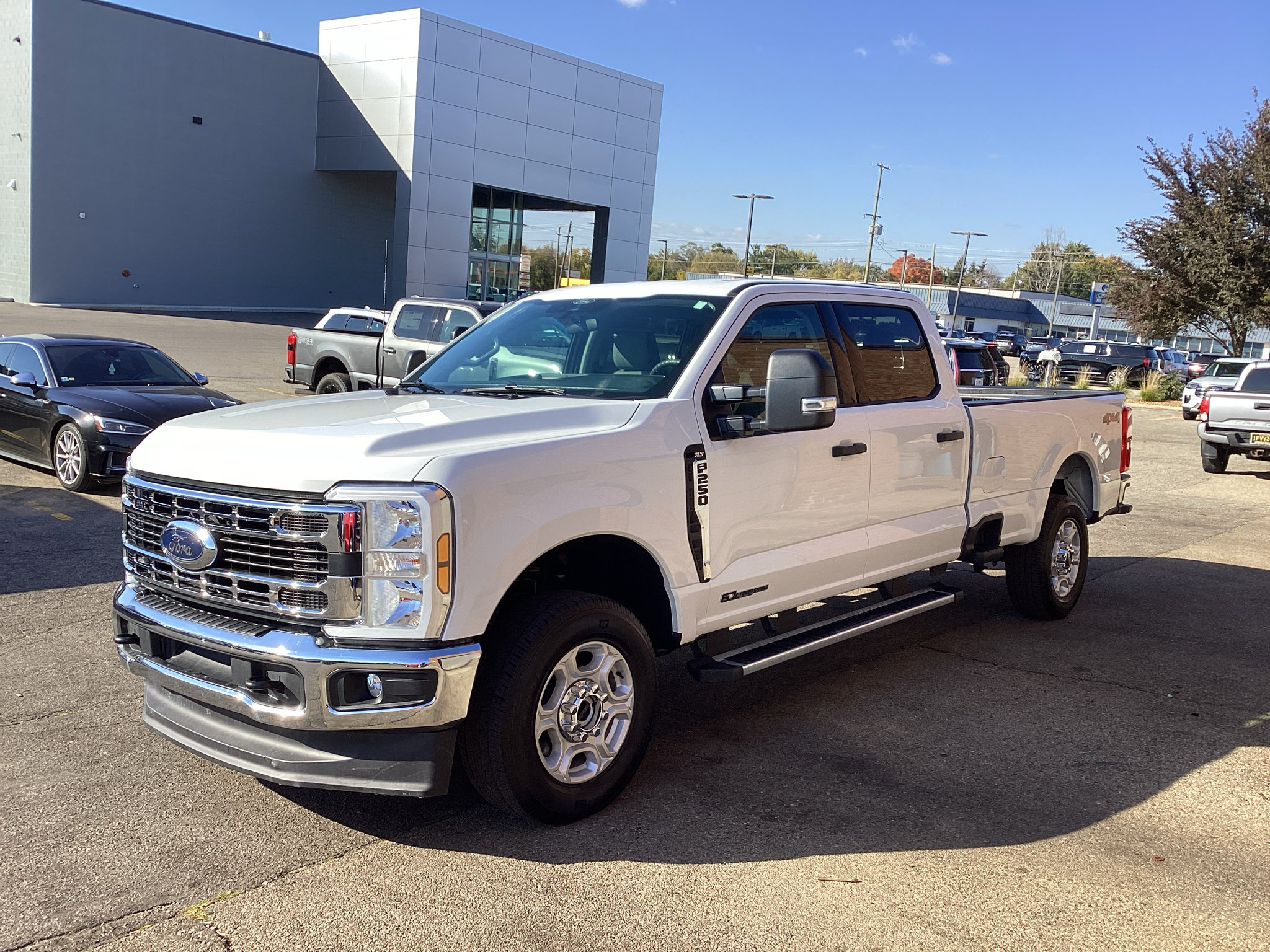 Certified 2025 Ford F250 XLT AWD/4WD image 5