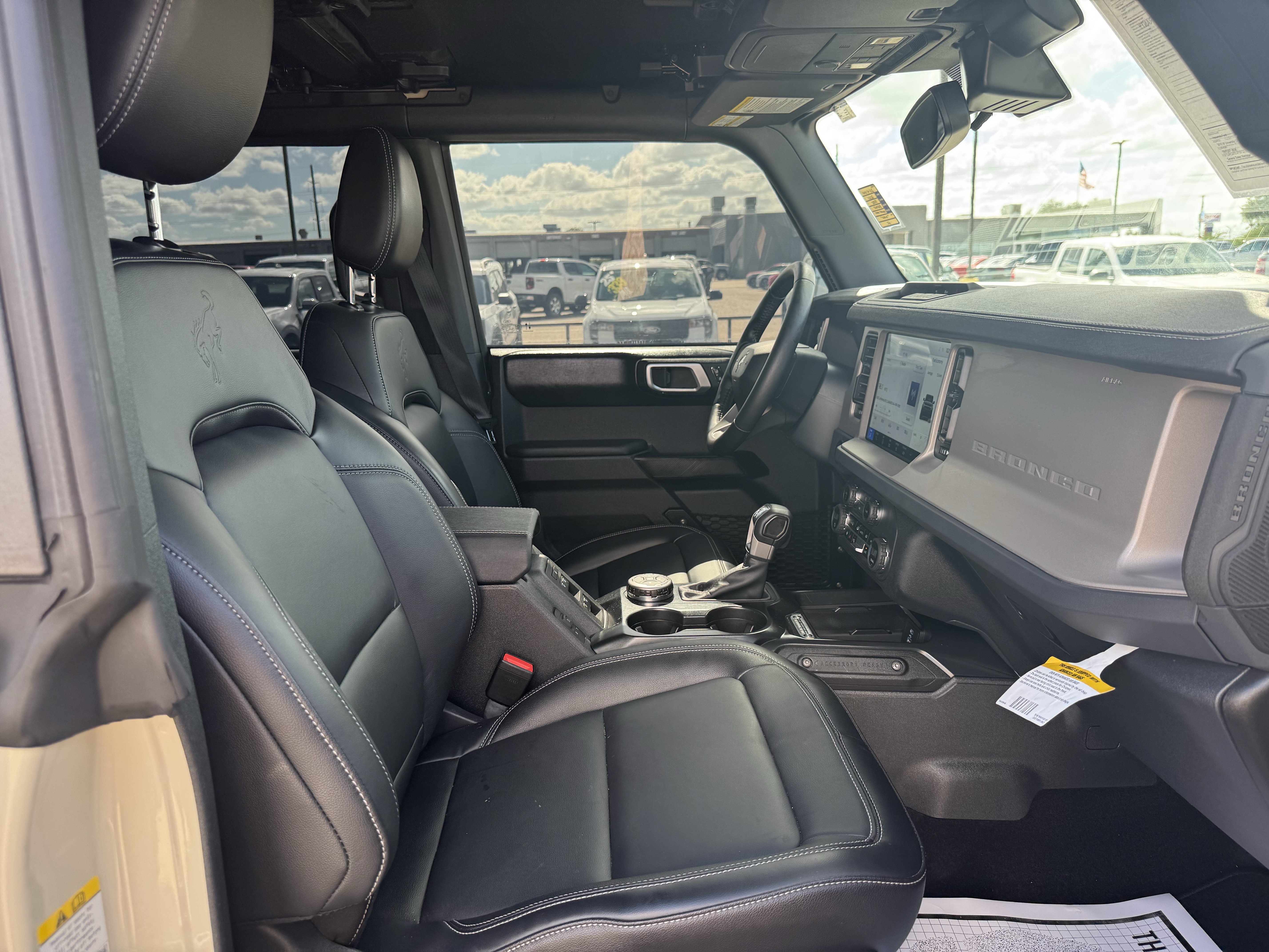 Certified 2025 Ford Bronco Outer Banks AWD/4WD image 34
