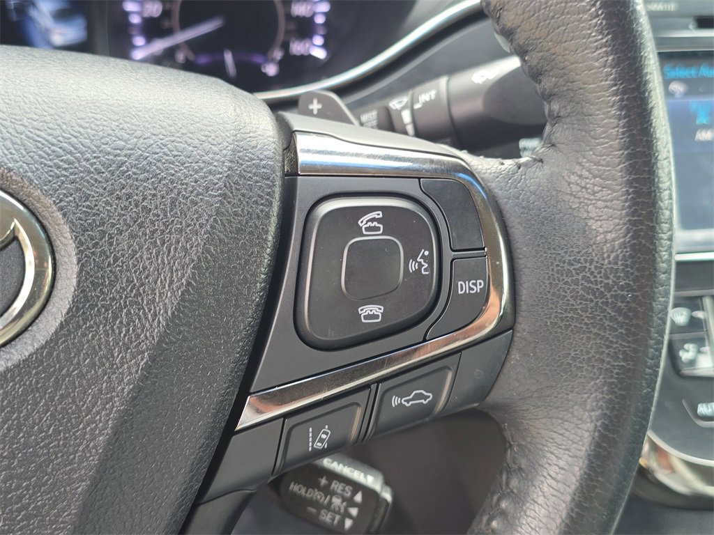 Used 2018 Toyota Avalon XLE image 28