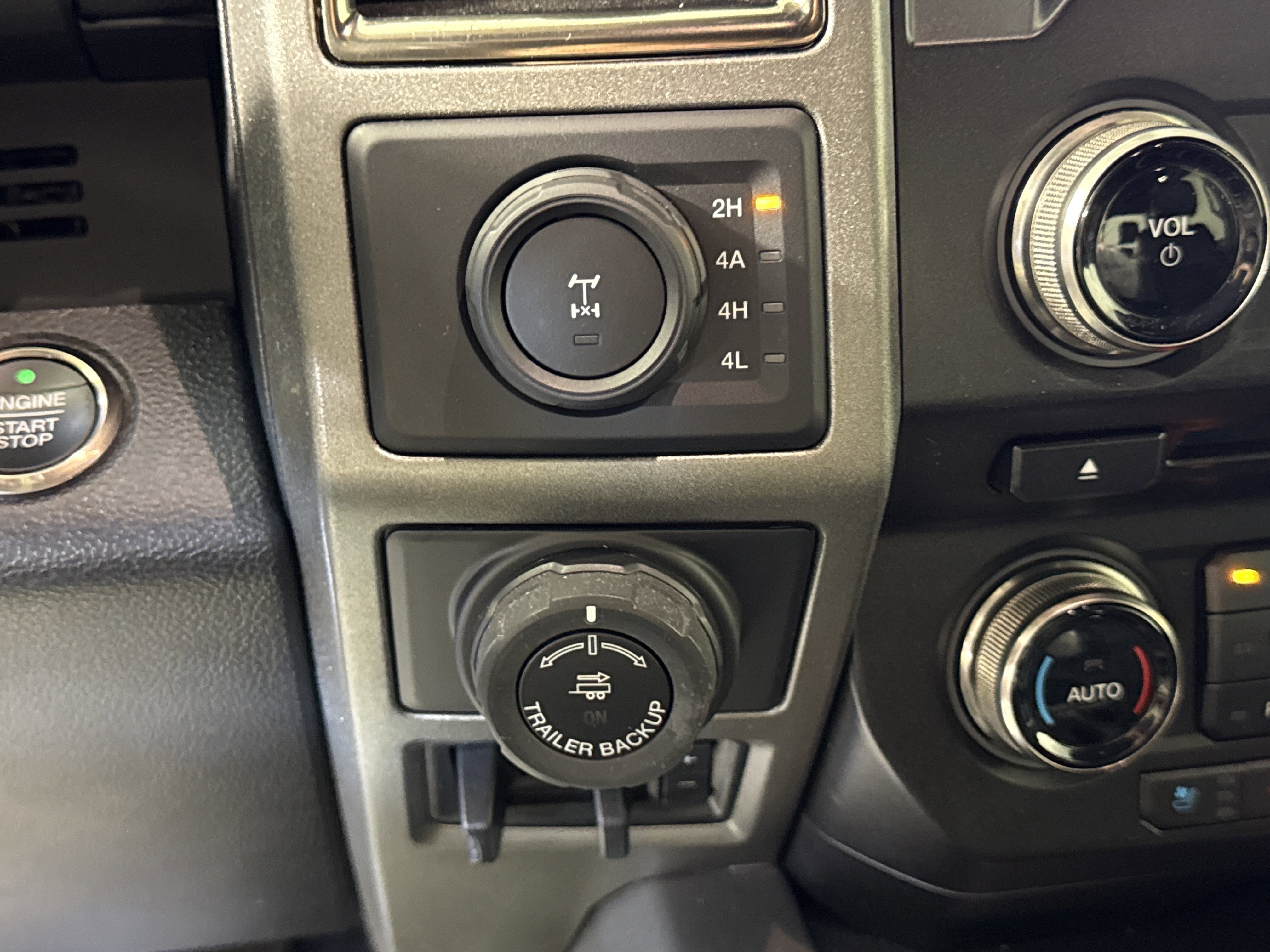 Certified 2018 Ford F150 Raptor w/ Equipment Group 802A Luxury image 22