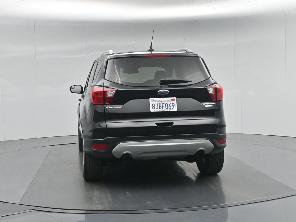 Certified 2019 Ford Escape Titanium FWD image 19