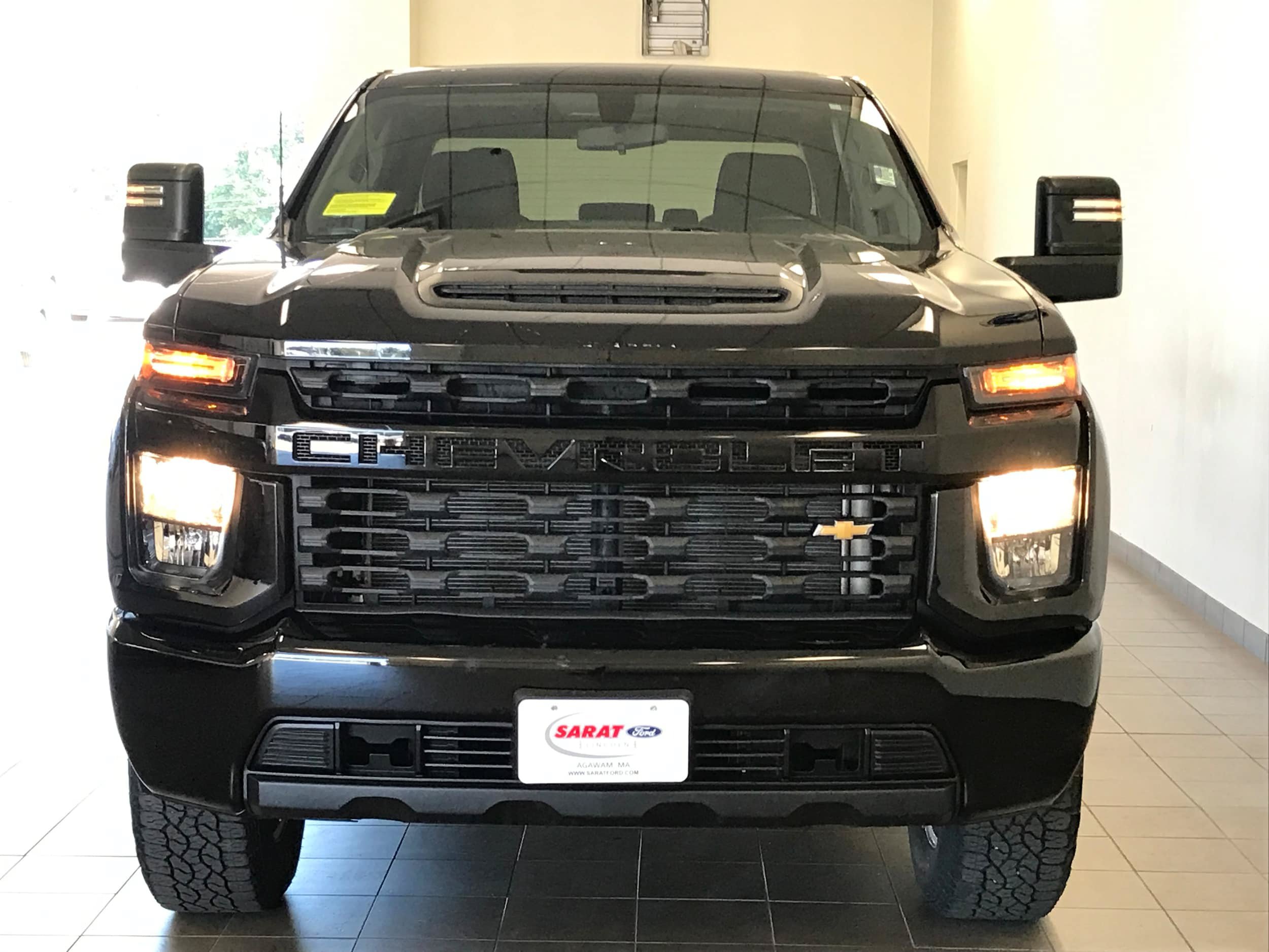 Used 2022 Chevrolet Silverado 2500 Custom w/ Custom Convenience Package AWD/4WD image 3