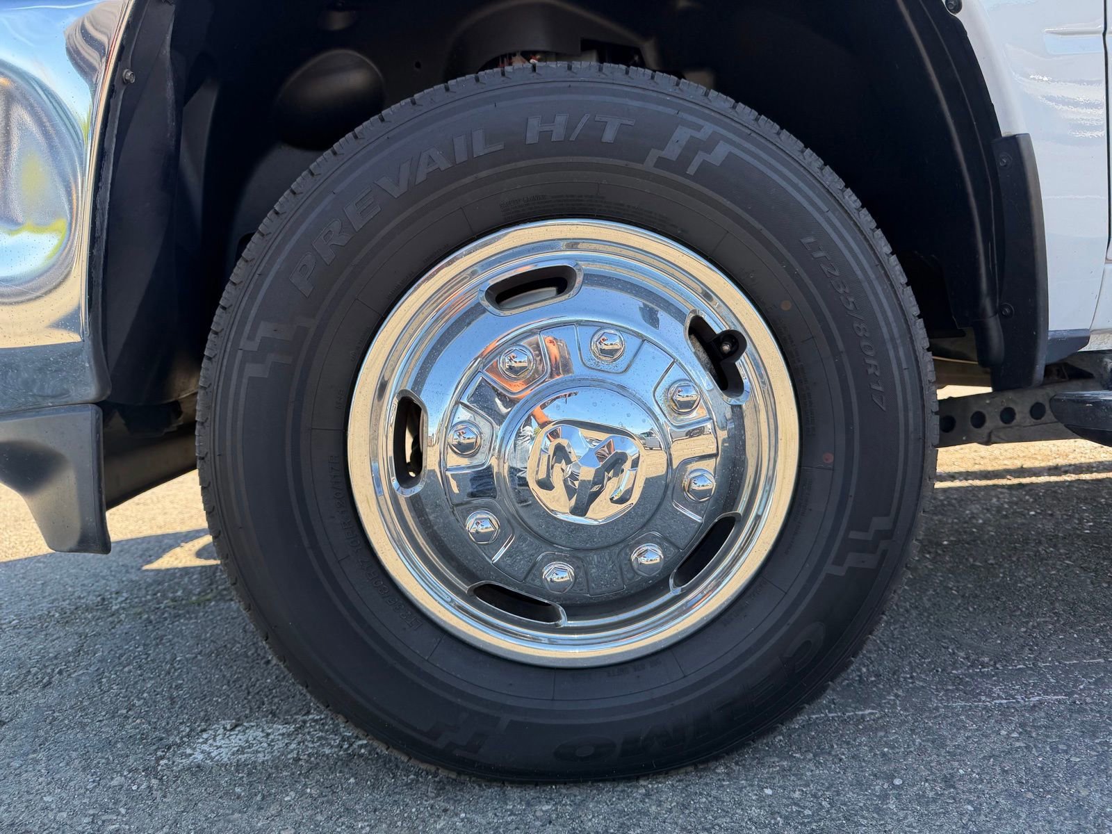 Used 2023 RAM 3500 Big Horn w/ Level 1 Equipment Group image 9