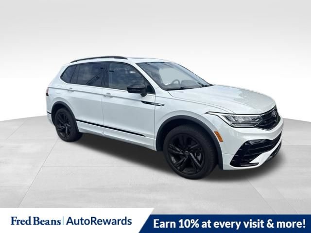 Used 2024 Volkswagen Tiguan SE R-Line