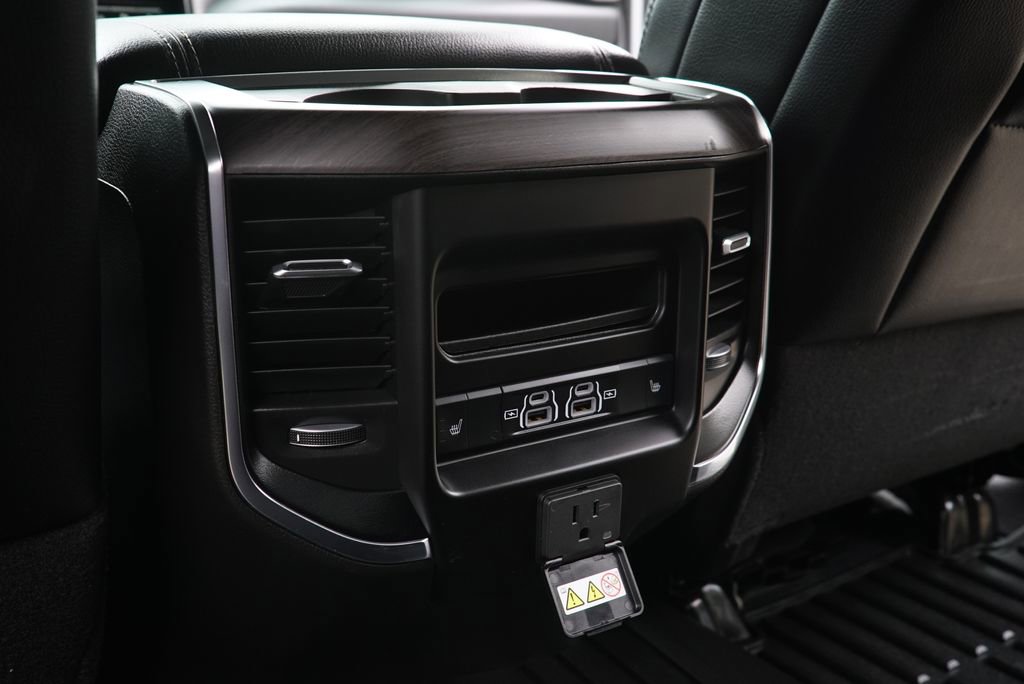 Used 2026 RAM 2500 Laramie AWD/4WD image 15