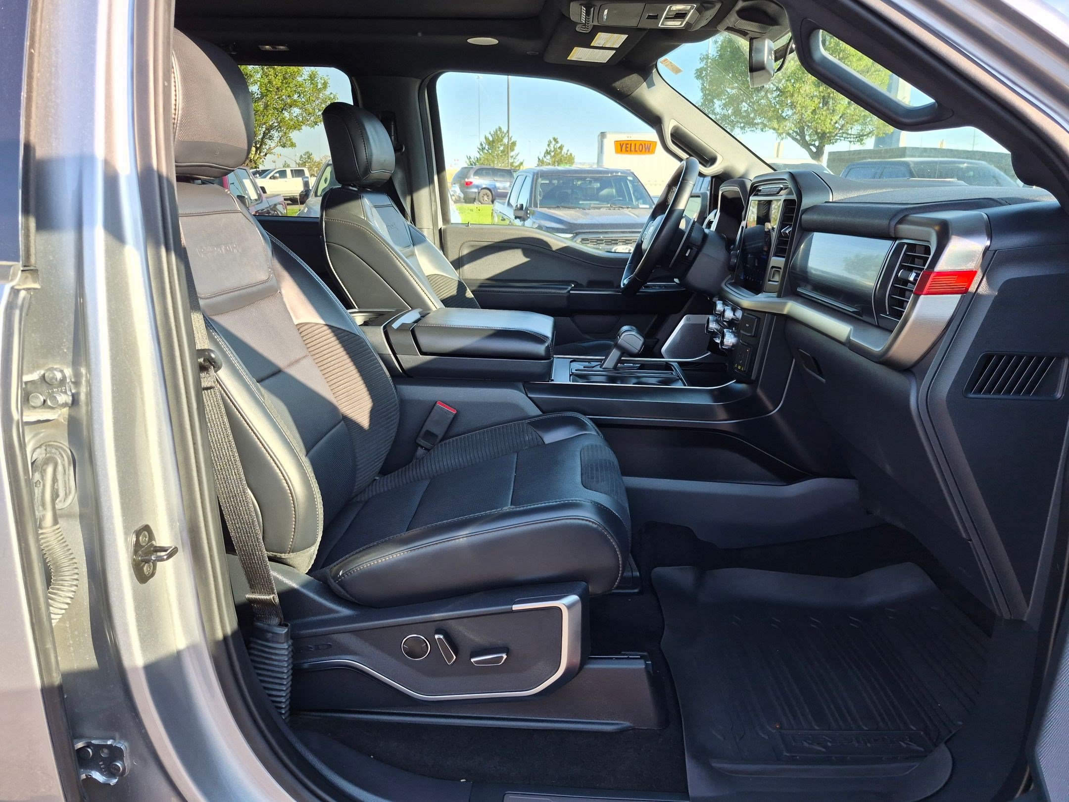 Certified 2023 Ford F150 Raptor AWD/4WD image 34