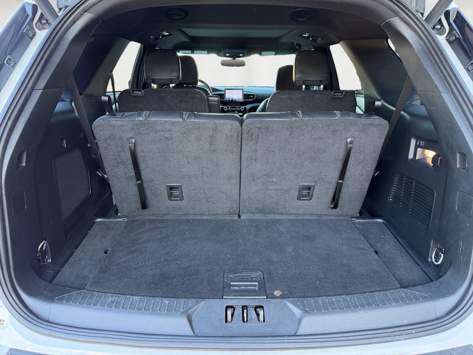 Certified 2023 Ford Explorer ST-Line w/ Class IV Trailer Tow Package RWD image 19