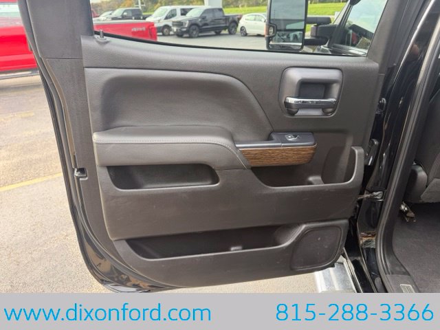 Used 2019 GMC Sierra 3500 Denali AWD/4WD image 26