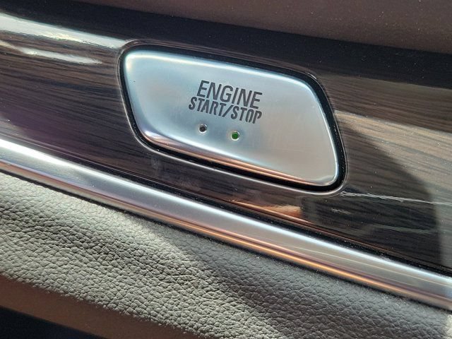 Used 2018 Buick Enclave Premium w/ Experience Buick Package FWD image 31
