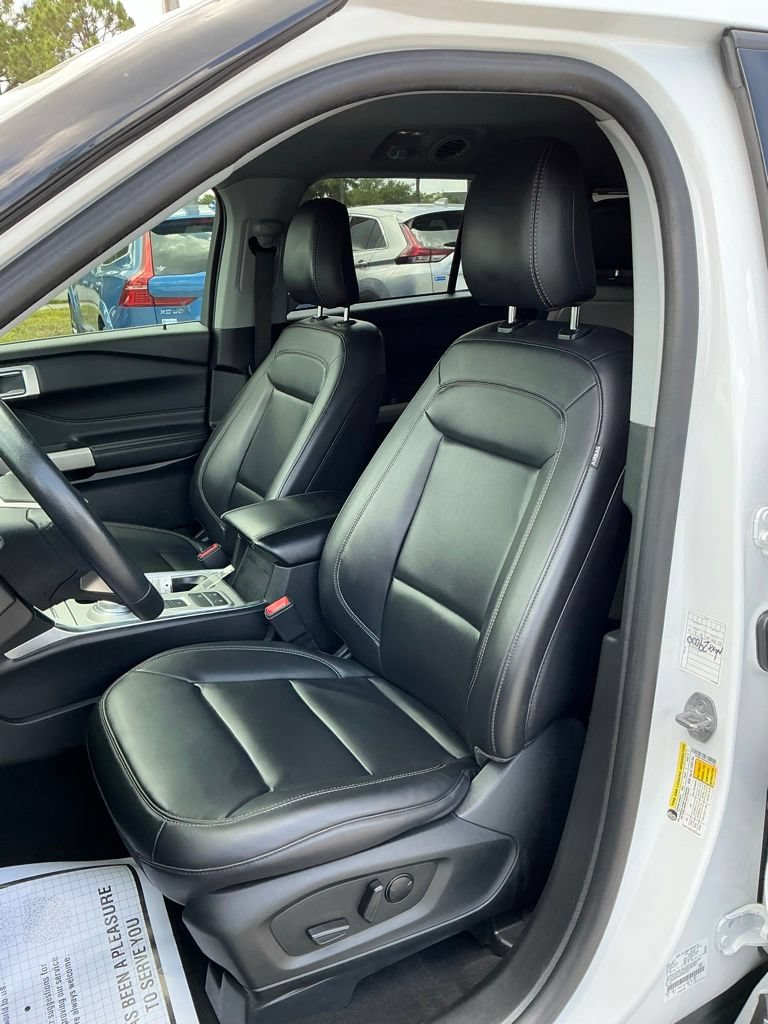 Certified 2023 Ford Explorer XLT w/ Equipment Group 202A RWD image 31