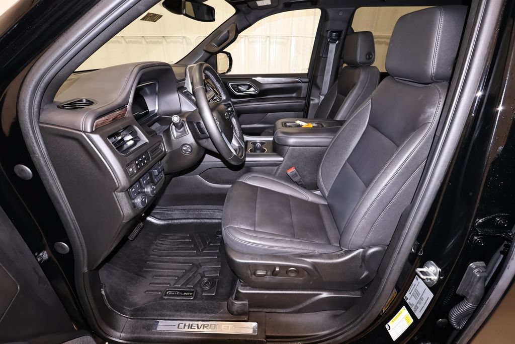 Used 2023 Chevrolet Tahoe Z71 w/ Luxury Package AWD/4WD image 13