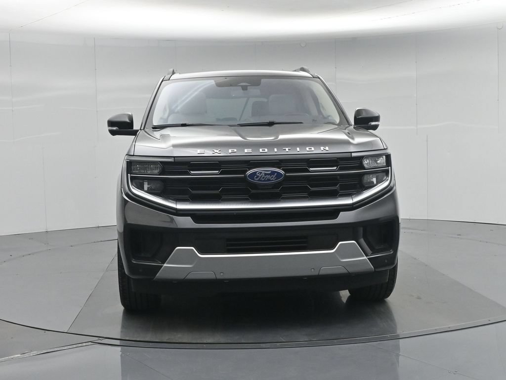 Certified 2025 Ford Expedition Platinum w/ Driver's Package AWD/4WD image 58