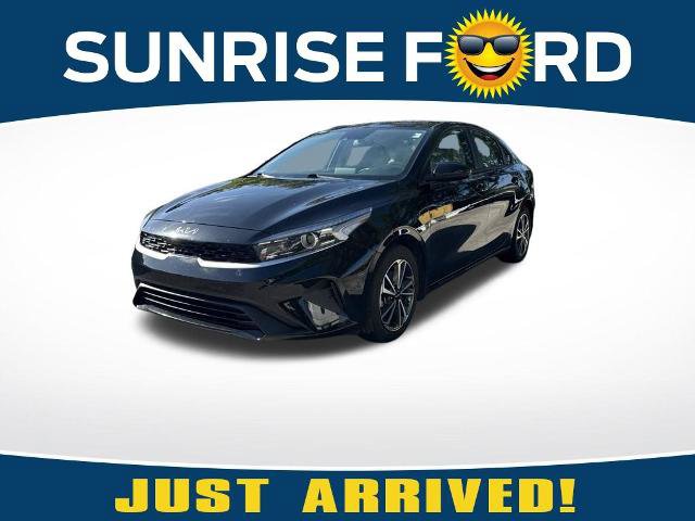 Used 2023 Kia Forte LXS FWD image 1