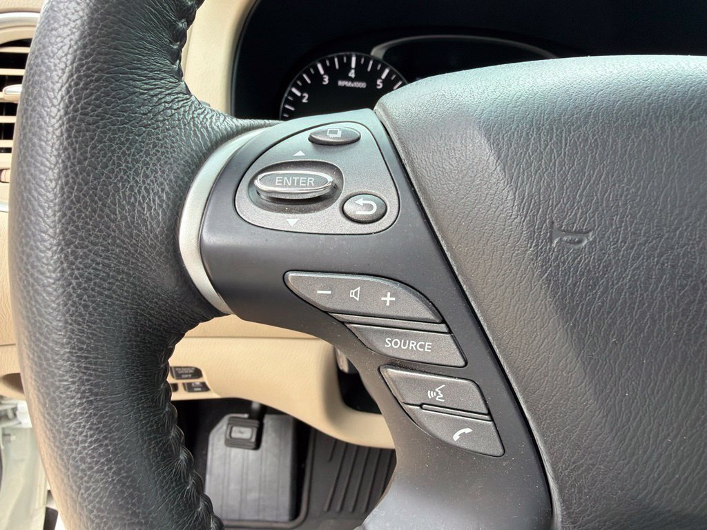 Used 2017 Nissan Pathfinder Platinum AWD/4WD image 43