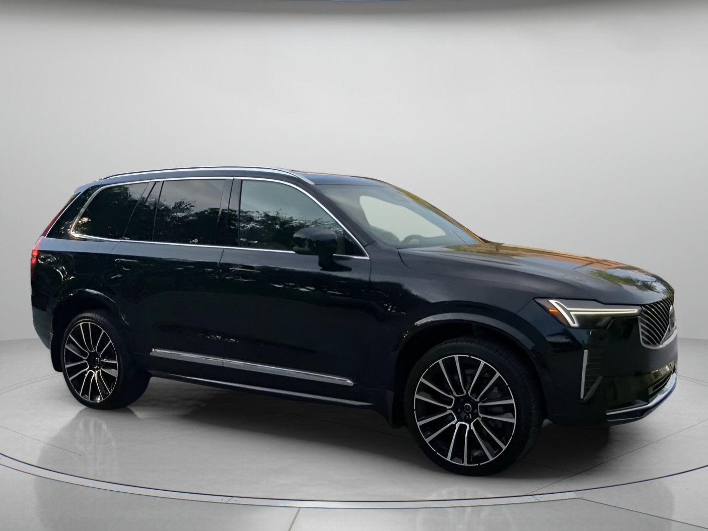 Used 2026 Volvo XC90 B6 Plus w/ Protection Package Premier AWD/4WD image 35