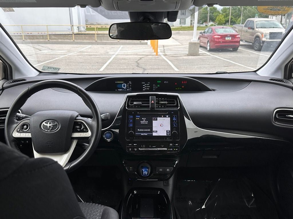 Used 2018 Toyota Prius Three FWD image 38