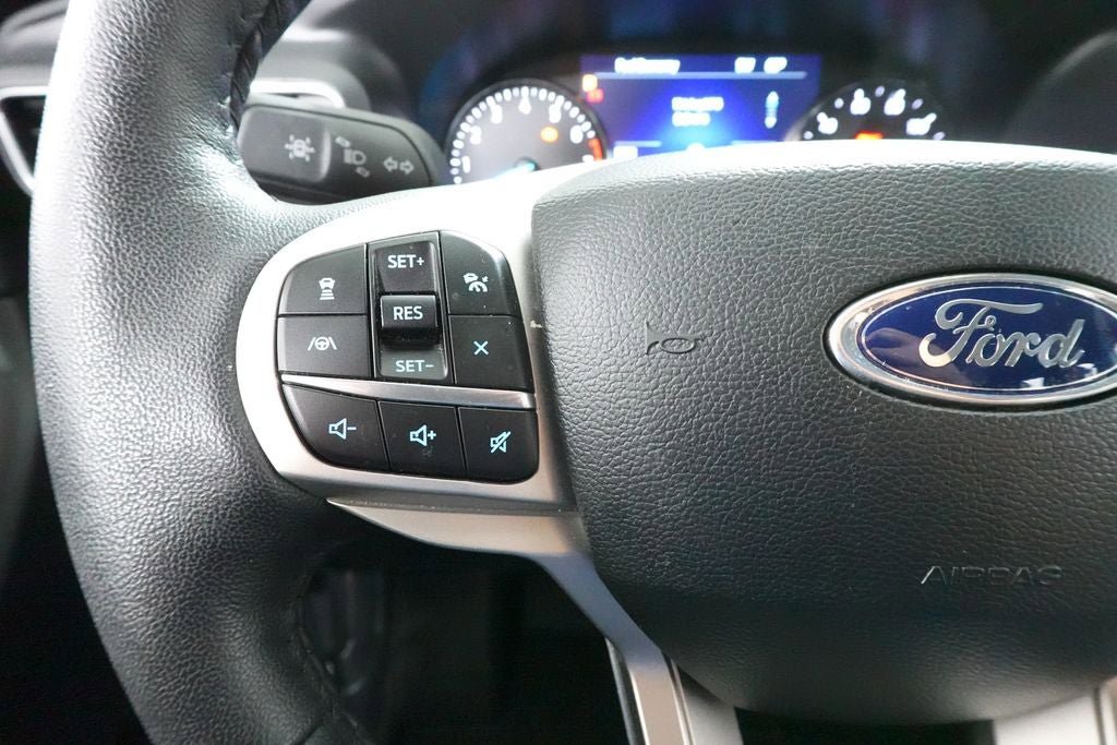 Certified 2024 Ford Explorer XLT w/ Equipment Group 202A AWD/4WD image 13
