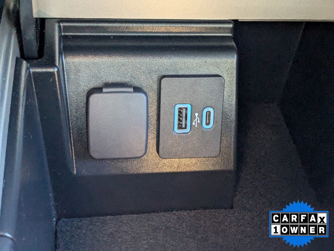 Certified 2023 Ford Explorer XLT image 28