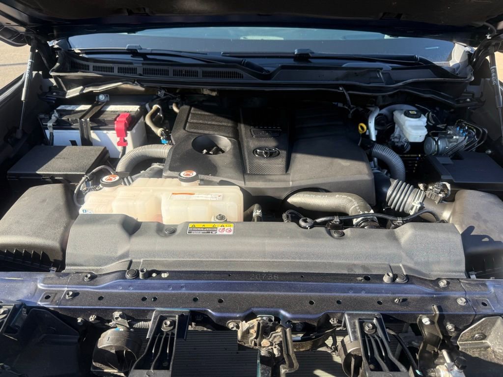 Used 2022 Toyota Tundra Platinum w/ Advanced Package image 64
