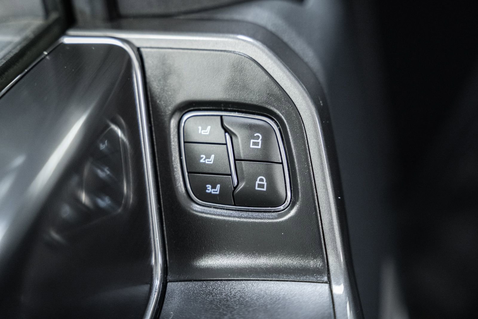 Certified 2022 Ford F150 Lariat w/ Equipment Group 502A High image 48