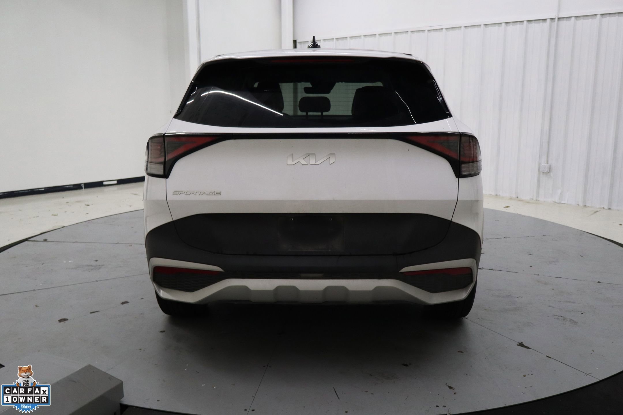 Used 2025 Kia Sportage EX image 6