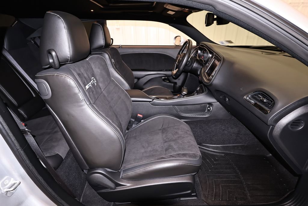 Used 2022 Dodge Challenger SRT Hellcat w/ Plus Package RWD image 18