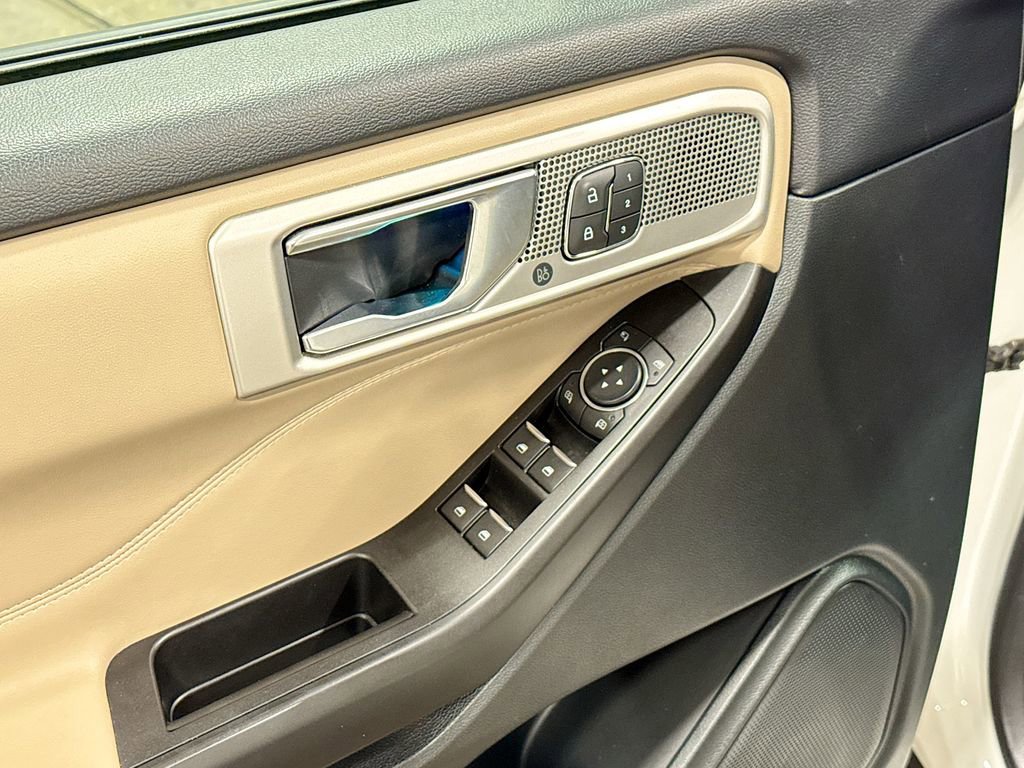 Certified 2020 Ford Explorer Limited AWD/4WD image 16