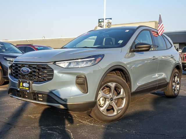 Certified 2026 Ford Escape ST-Line w/ Tech Pack #1 AWD/4WD image 1