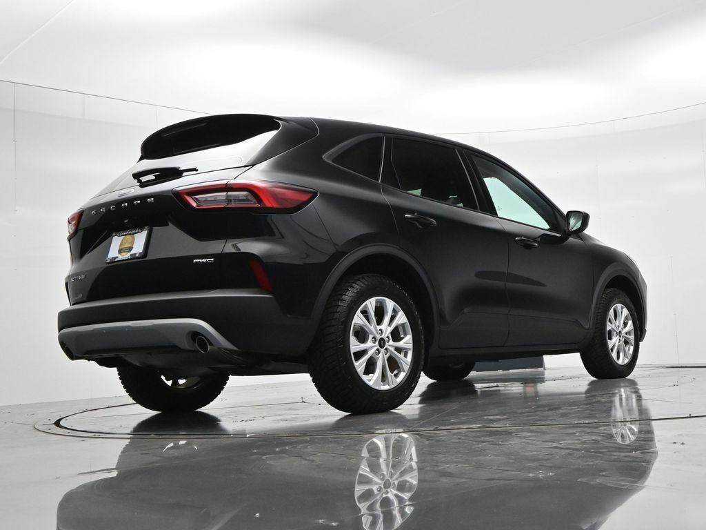 Certified 2025 Ford Escape Active w/ Cold Weather Package AWD/4WD image 21