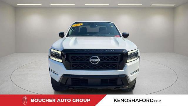 Used 2023 Nissan Frontier SV w/ Midnight Edition Package AWD/4WD image 2
