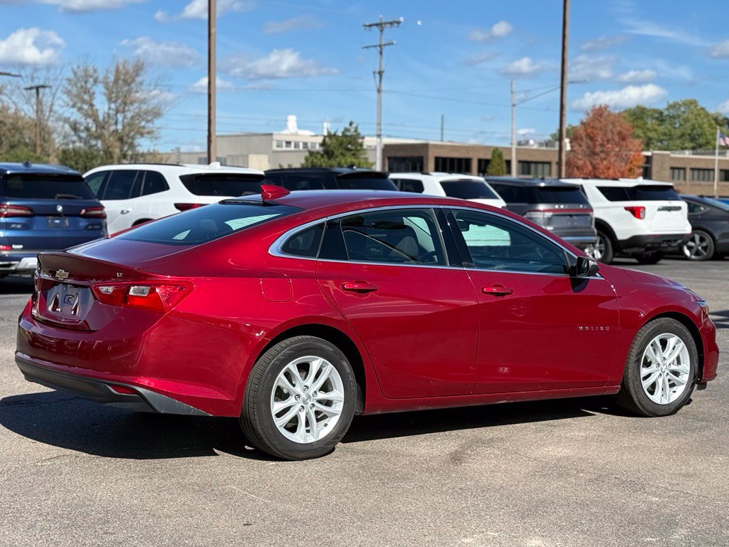 Used 2018 Chevrolet Malibu LT w/ Driver Confidence Package FWD image 29