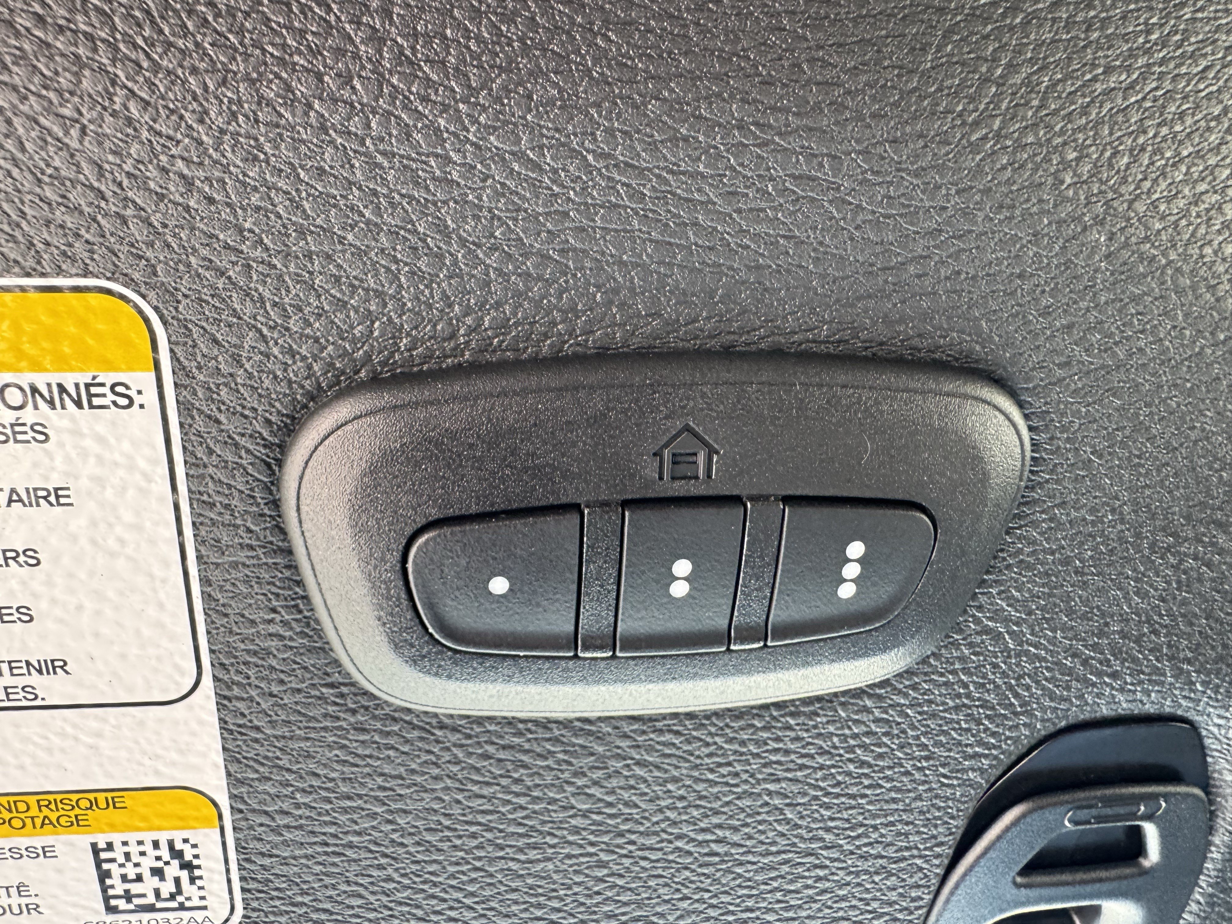 Used 2024 Jeep Wrangler Unlimited Rubicon AWD/4WD image 28